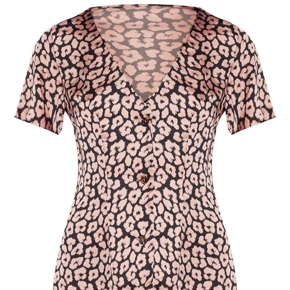 LIGHT PINK LEOPARD PRINT BUTTON FRONT SHIFT DRESS - Picture 2 of 4